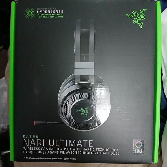 Razer Nari Ultimate Wireless Gaming Headset with Mic and Haptic Technology - Picture 5 of 13